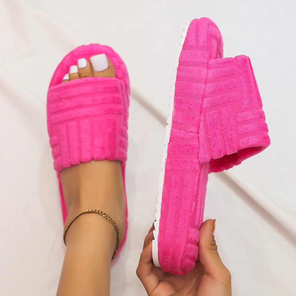 Claquettes fourrure confort