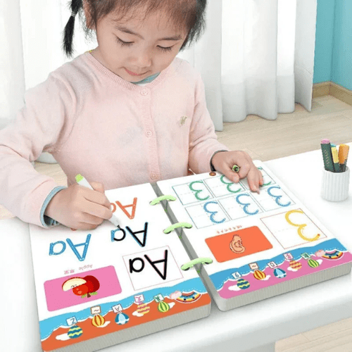 Cahier de dessin Magique Montessori pour enfants 2-6 ans